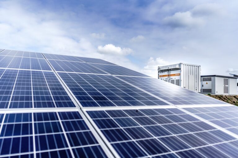 Read more about the article Maryland passes laws to expand community solar and energy storage